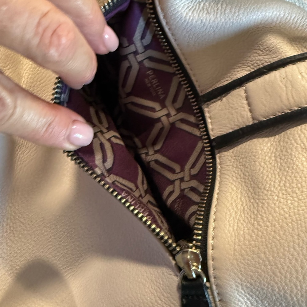 Perlina Black and White Shoulder Bag Modern Design - Picture 13 of 15